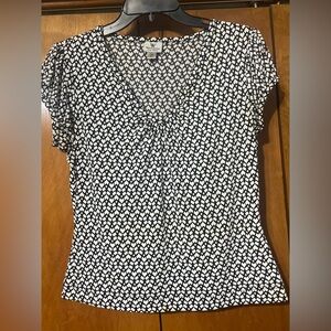 Worthington Black and White Geometric Blouse